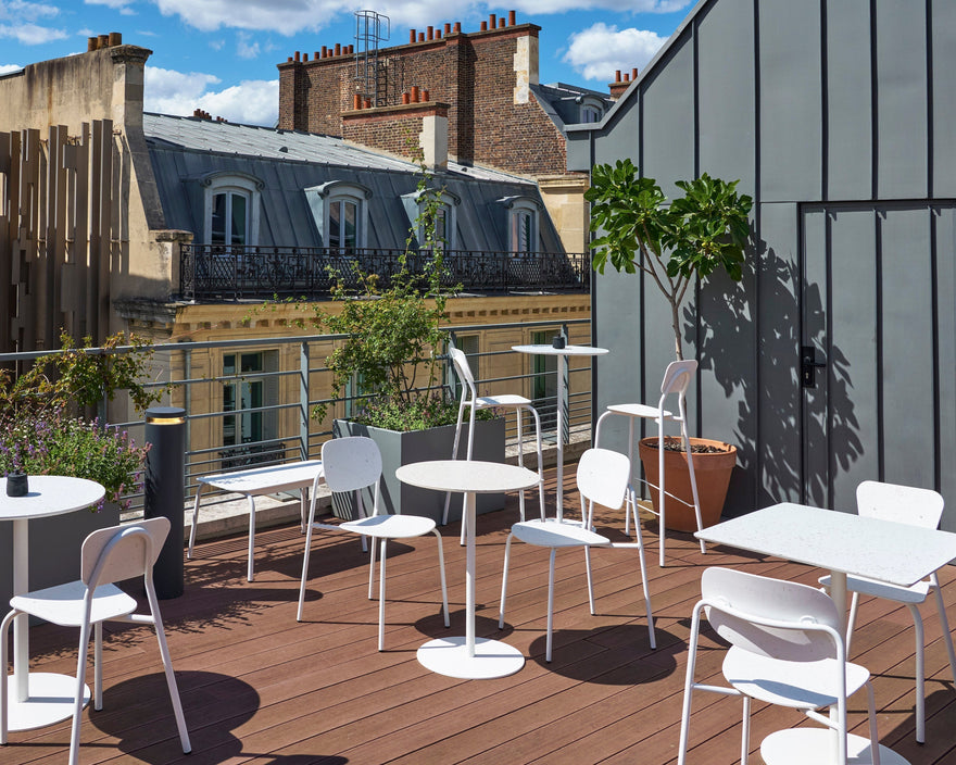 Nyt brand ! "Furniture for good" Østerskaller, genbrugsplast mm