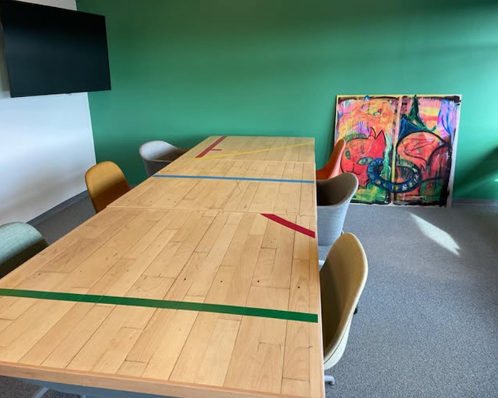 Turn waste to furniture - Lad os hjælpe med at konvertere dit skrald.