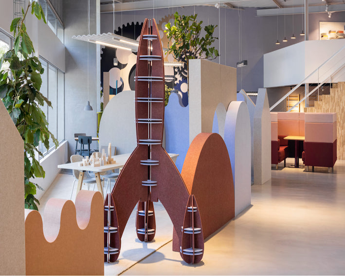 Skilte og logoer i 9 mm PET filt. 28 flotte farver mulige.-2rethink furniture