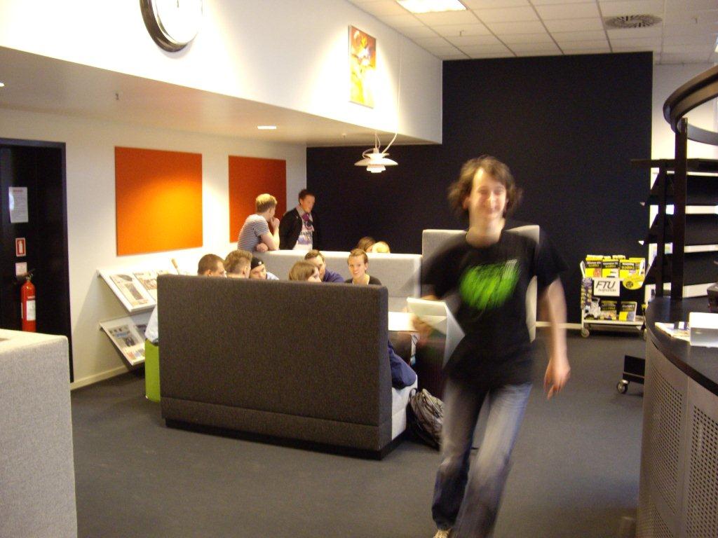 Gentænk skolens rum.